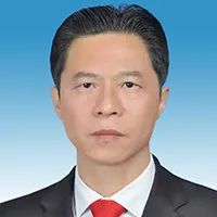 湖北长阳举重冠军_长阳县举重冠军_举重冠军当县长